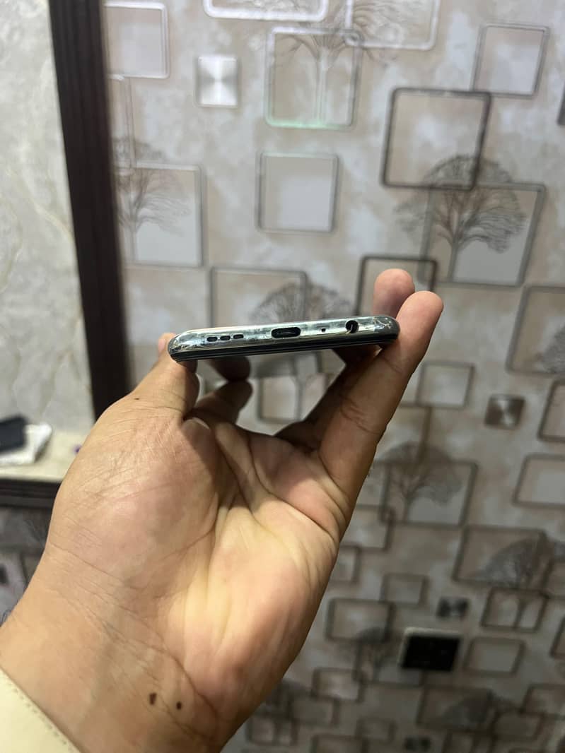 OPPO Reno6 4