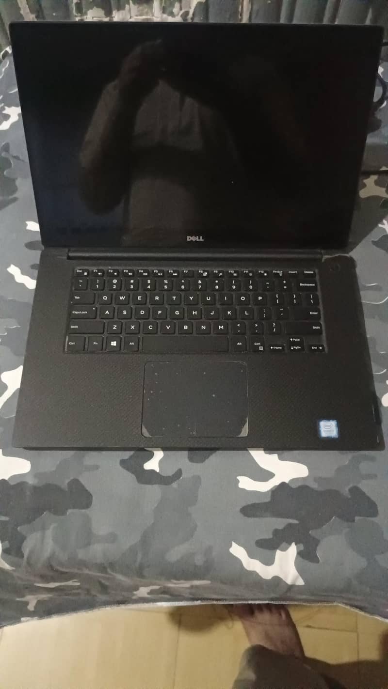 Dell precision 5520 1
