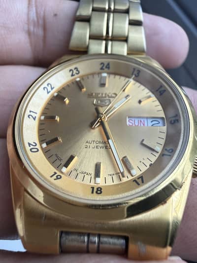 Seiko 5 automatic Gold edition  21 jewels mint condition fully origina