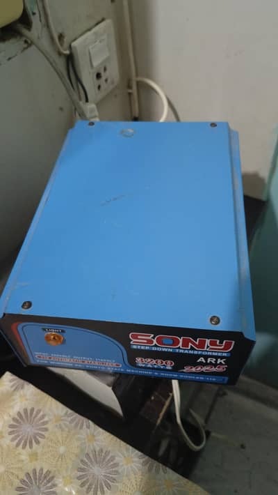 110 Converter Heavy 3200Watt Best use for Heavy Items