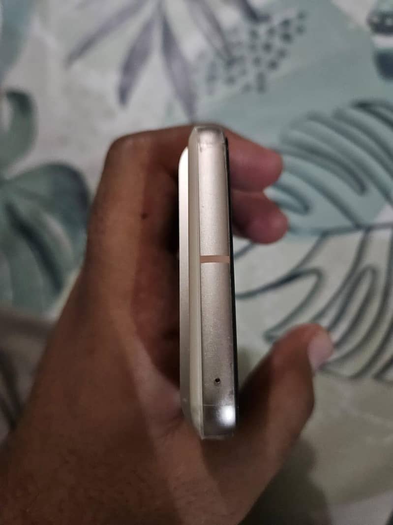 Google Pixel 8 5
