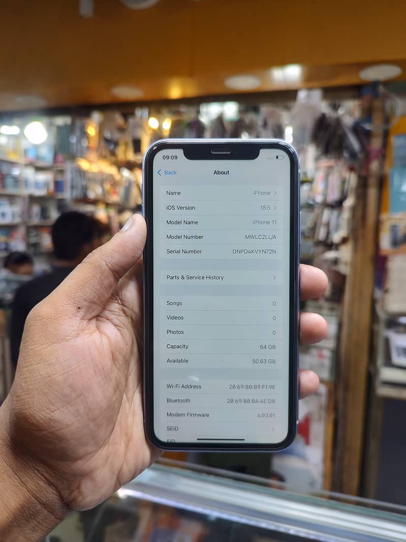 iPhone 11 3
