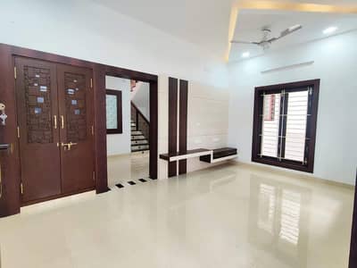 600 Sq Yard Hill View Top Class Location West Open Park Facing Bangalow Near Aohs Dohs National Studiam
