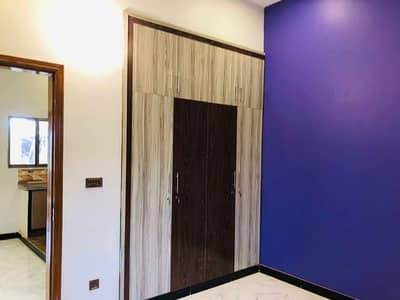 Lower Portion 3 Bedrooms Drawing Lounge Kitchen Neat And Clean Proton Reasonable Rent Back National Stadium