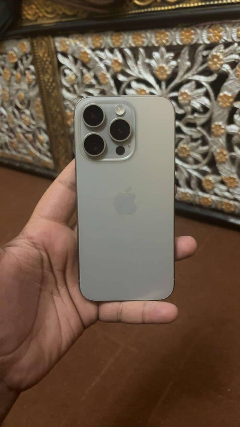 Apple iPhone 15 Pro 0