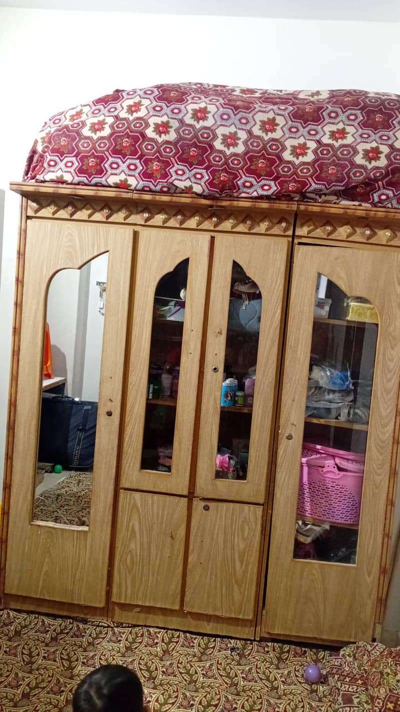 bed and divider 0