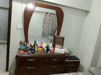 Wooden solid dressing table