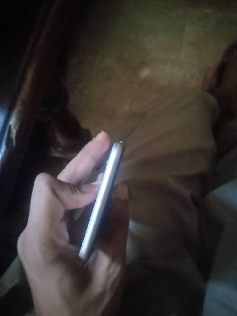 Apple iPhone 6 Plus 1