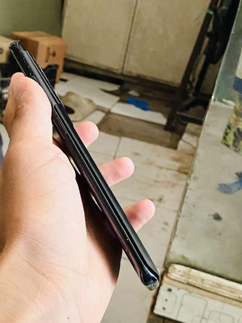 One Plus 10 Pro 4