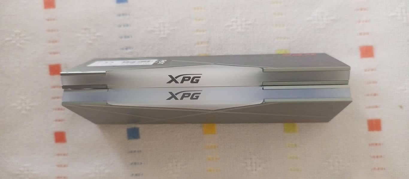 XPG SPECTRIX RAM 1