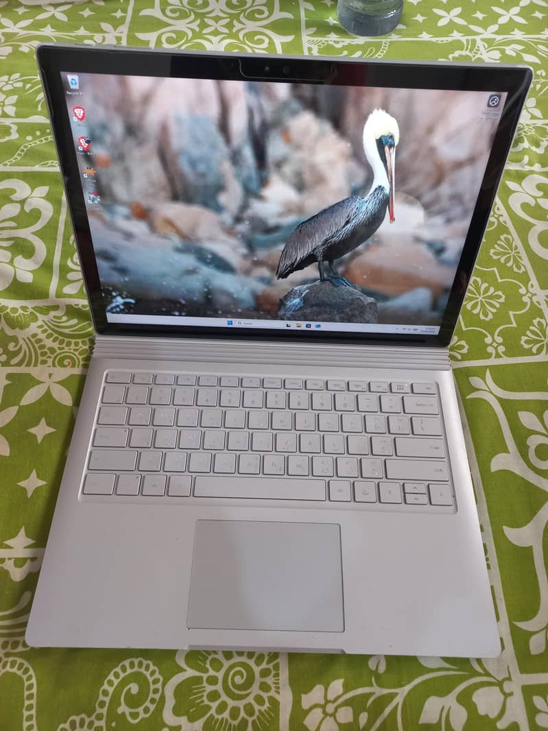 Microsoft Surface Book 2