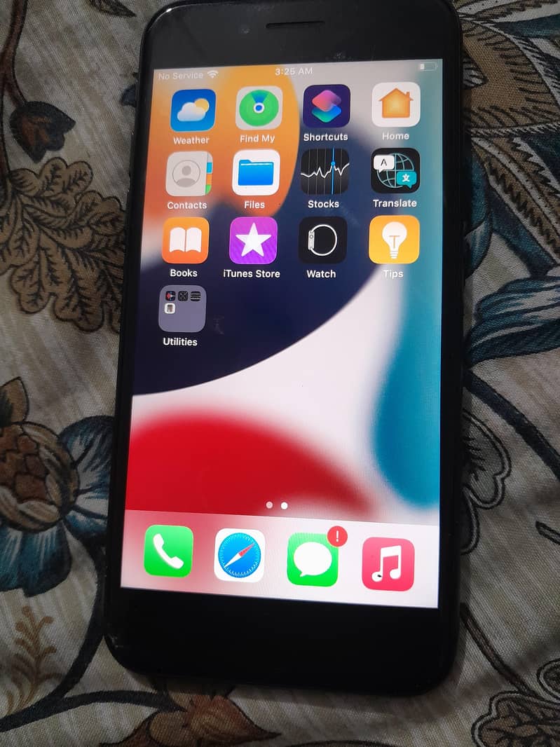 Apple iPhone 7 0
