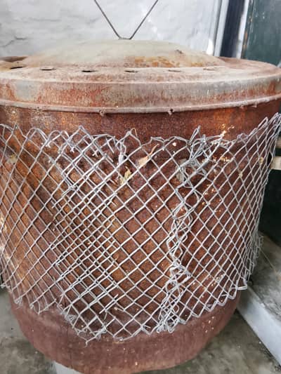 Heavy Duty Iron Tandoor, Fully Working, Strong Body
