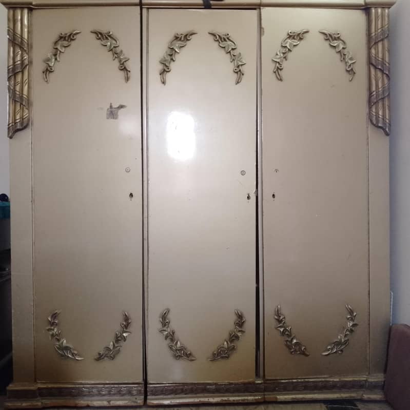 bed, dressing table and cupboard 2