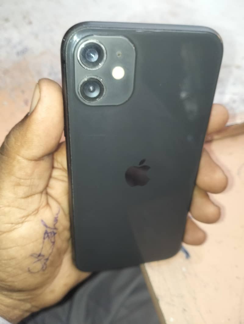 Apple iPhone 11 0