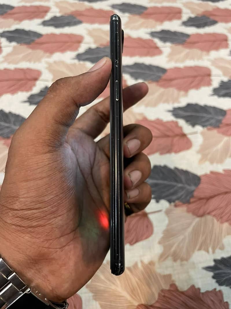 One Plus 5T 3