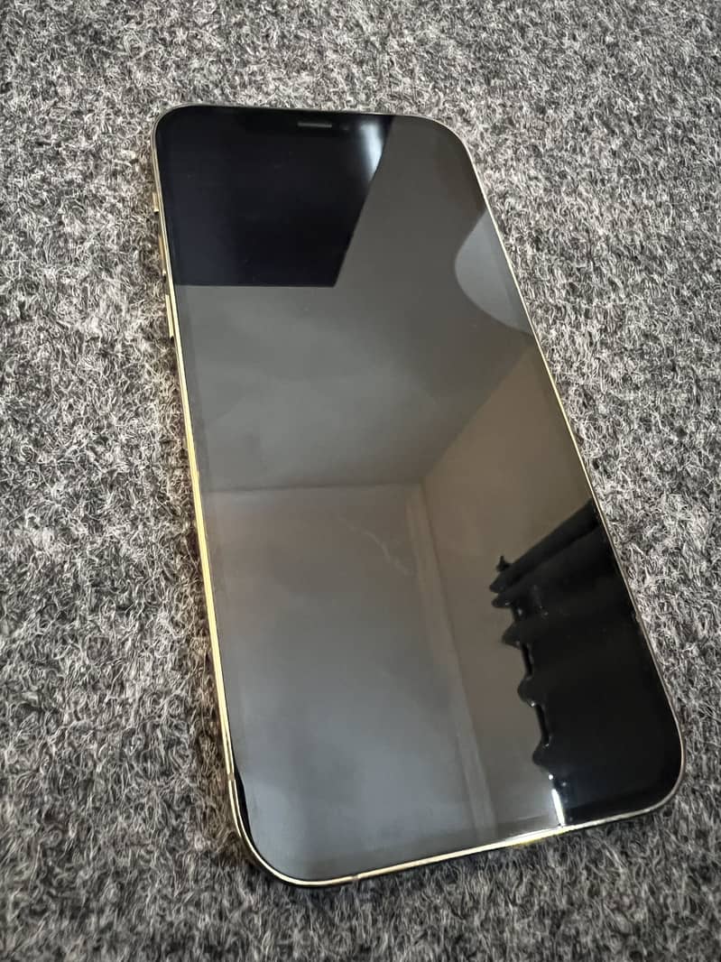 Apple iPhone 12 Pro 2