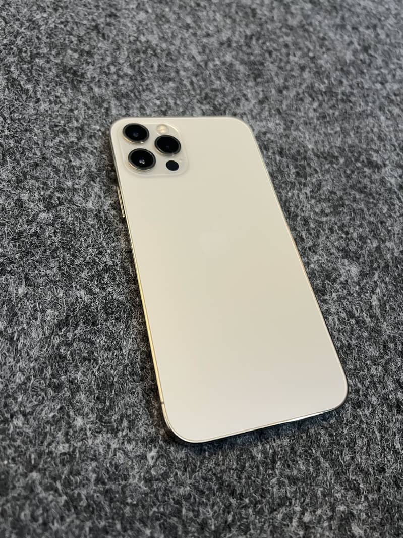 Apple iPhone 12 Pro 3