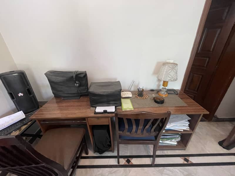 Computer and study table 2