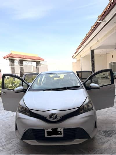Toyota Vitz 2015