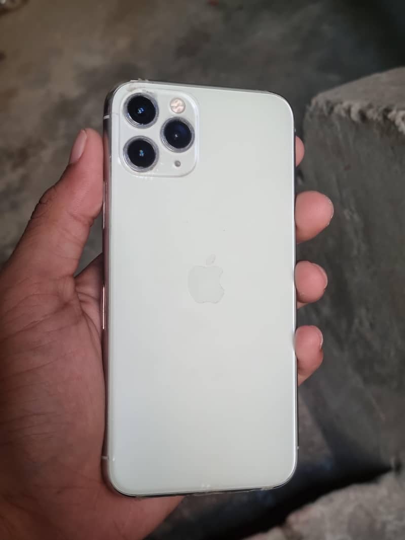 Apple iPhone 11 Pro 1