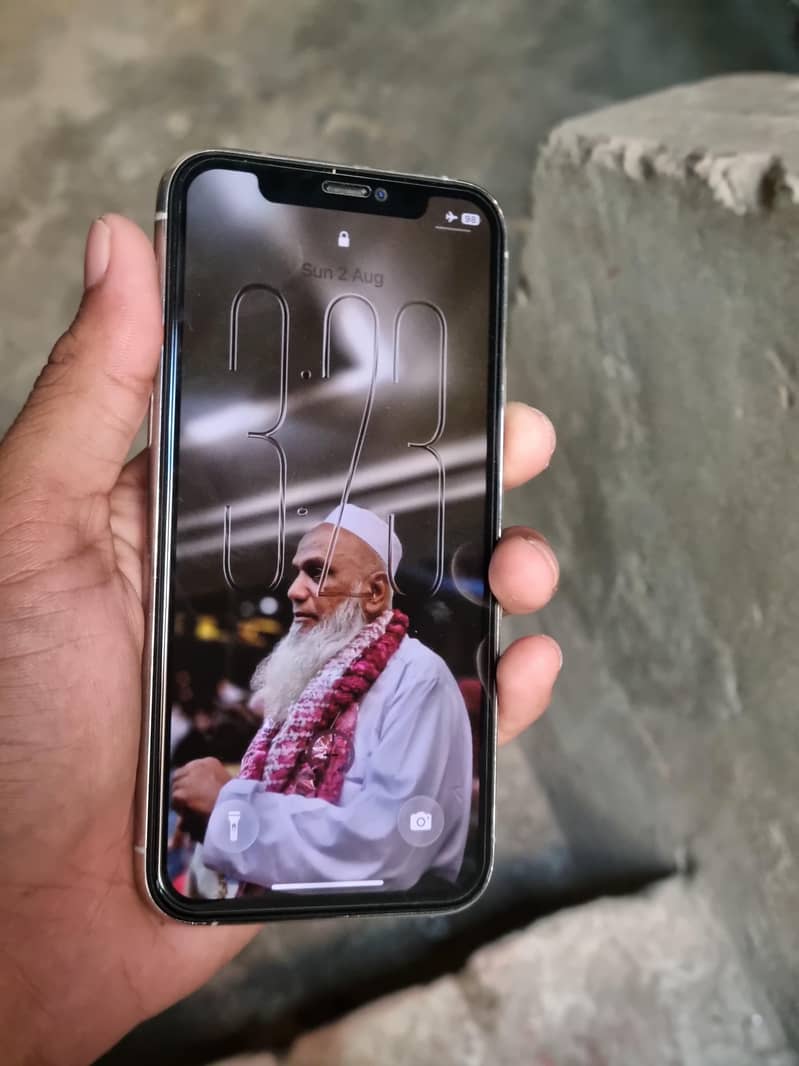 Apple iPhone 11 Pro 6