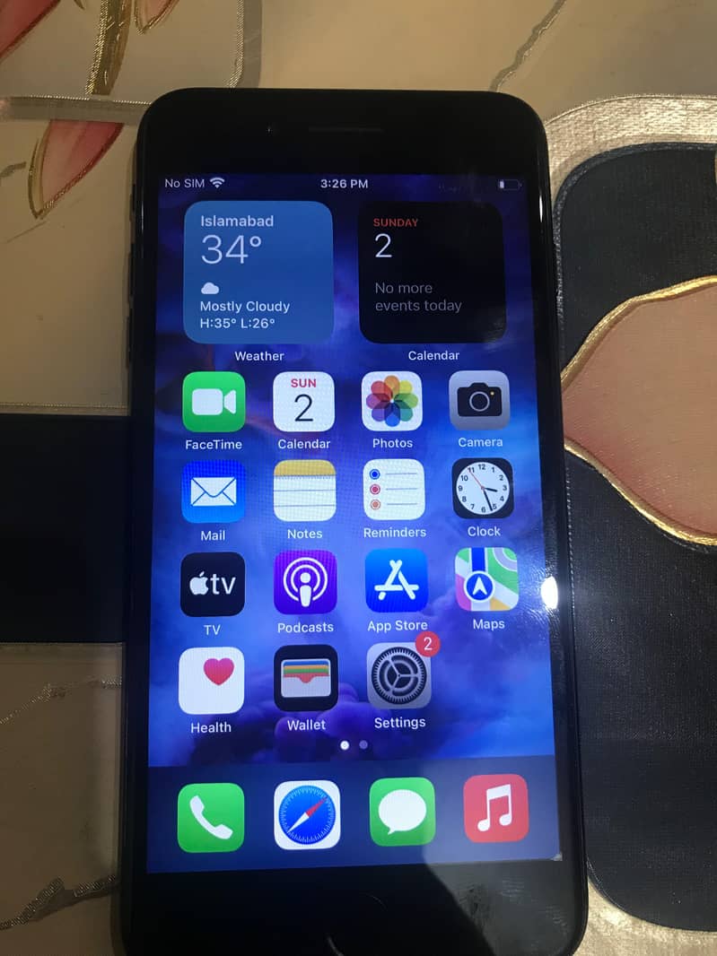 Apple iPhone 7 Plus 1