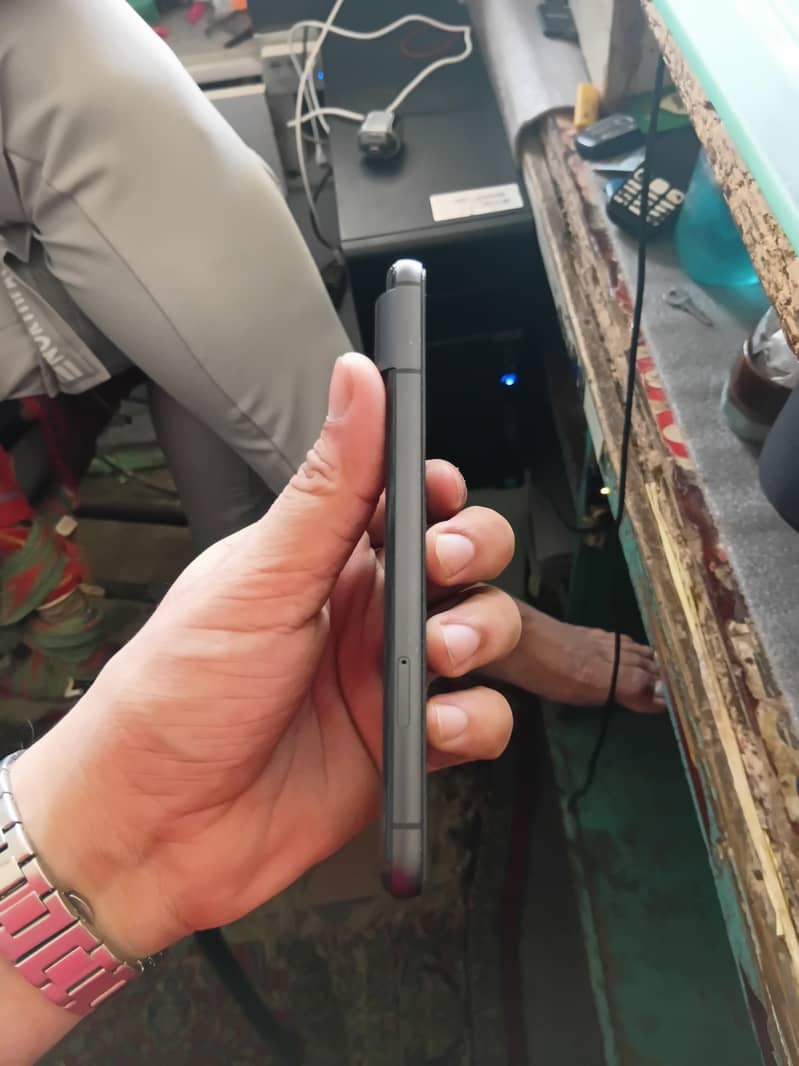Google Pixel 8 5