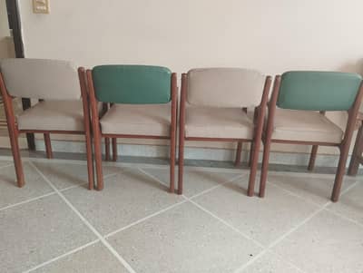 4 Wooden Chairs
