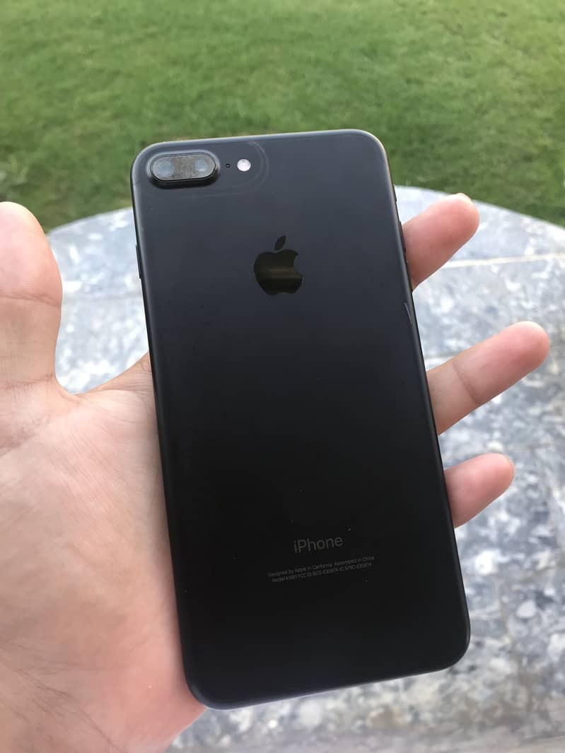 Apple iPhone 7 Plus 2