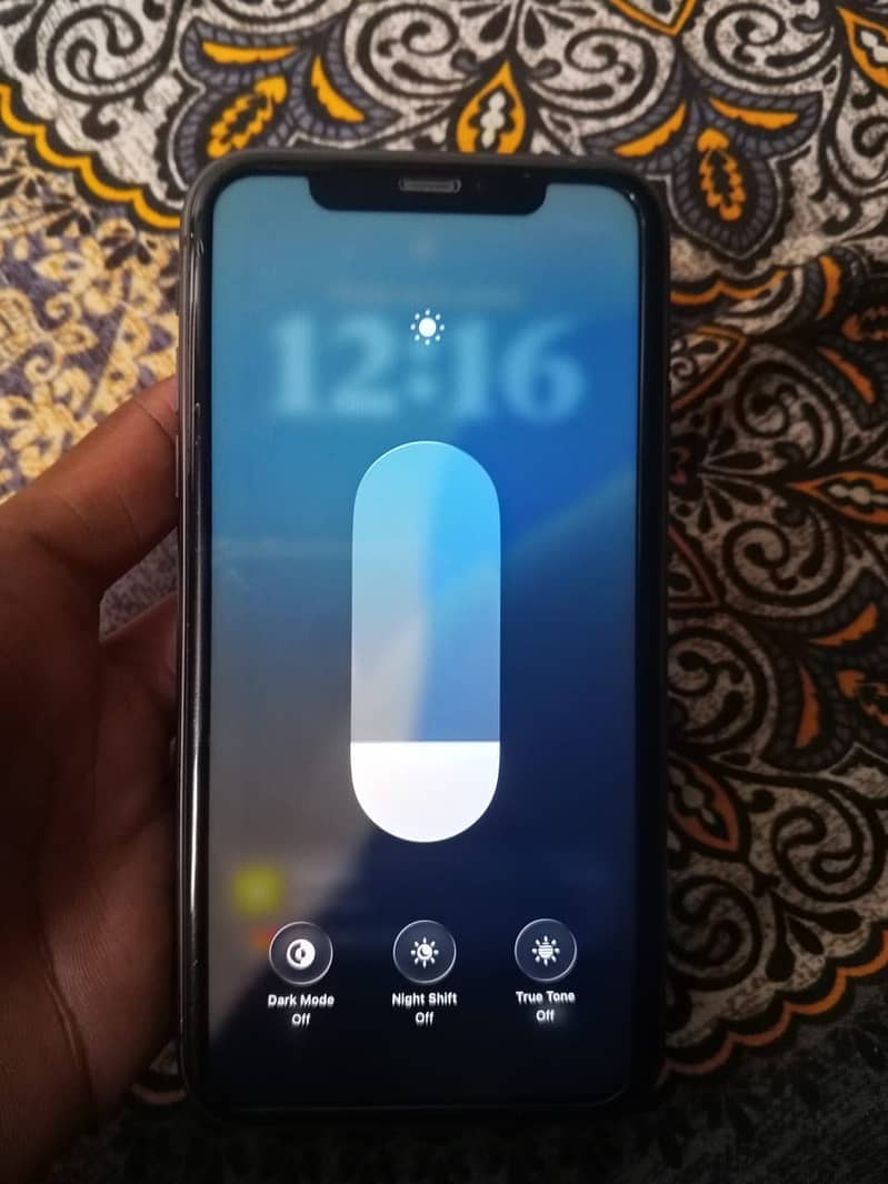 Apple iPhone 11 0