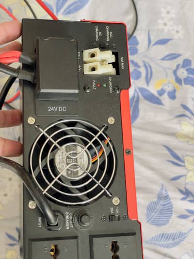 Crowm Ricco inverter charger