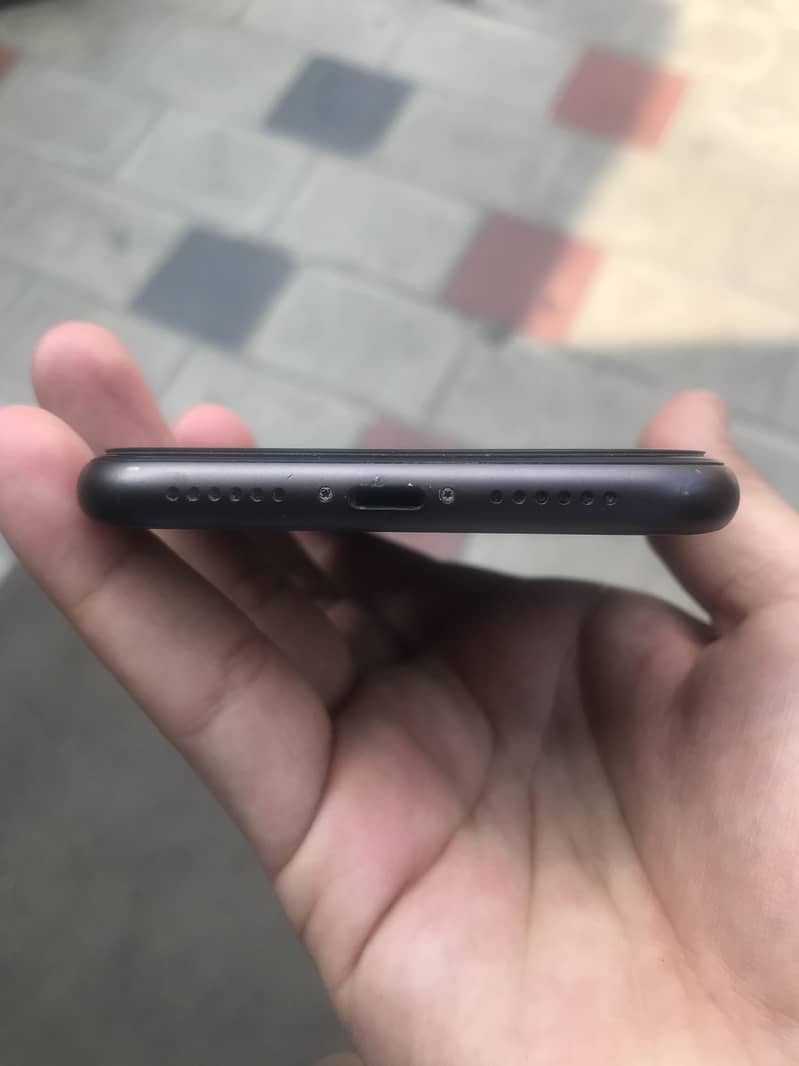 Apple iPhone 11 2