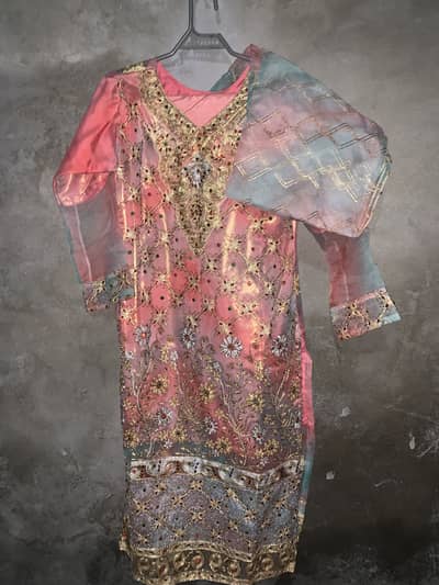 New dresses only once used