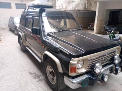 NISSAN PETROL SAFARI DIESEL MODEL 1990 IMPORT 1992 LAHORE REGISTRATION
