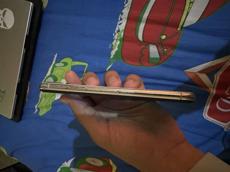 Apple iPhone X 2