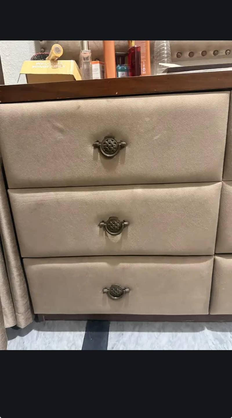 Bed Set with Dressing Table 1