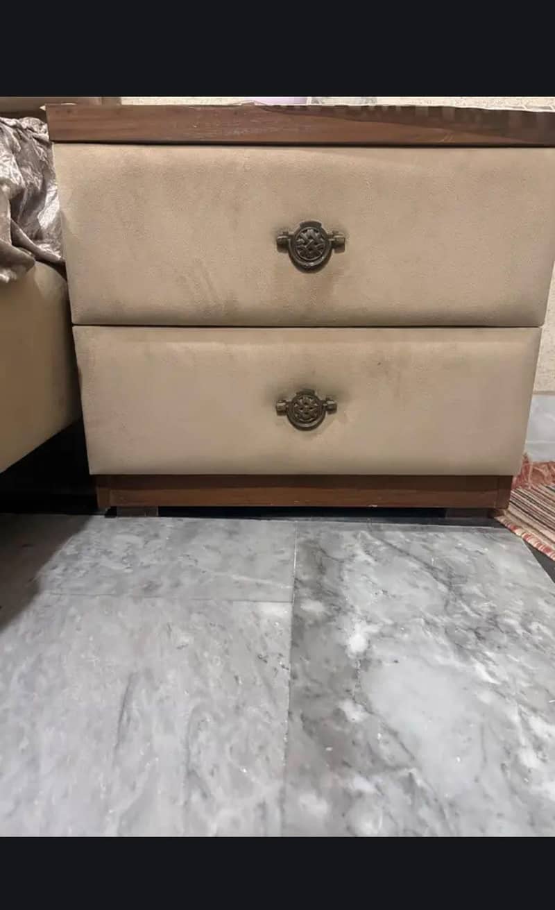 Bed Set with Dressing Table 4