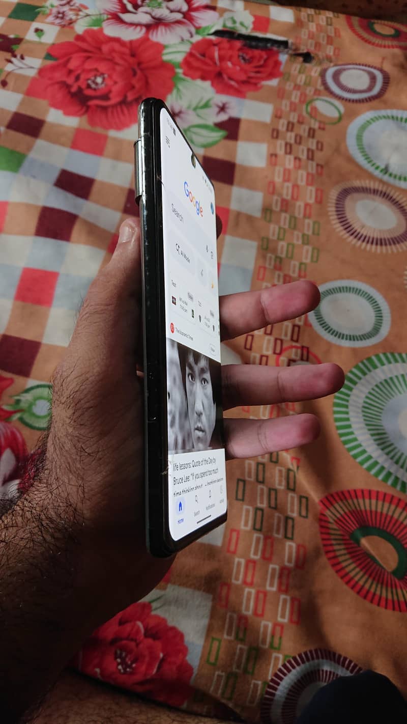 Google pixel 6 pro, prices are negotiable and read Ad plz 6
