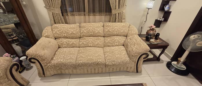 High quality 7 seater sofa set (with dewan)