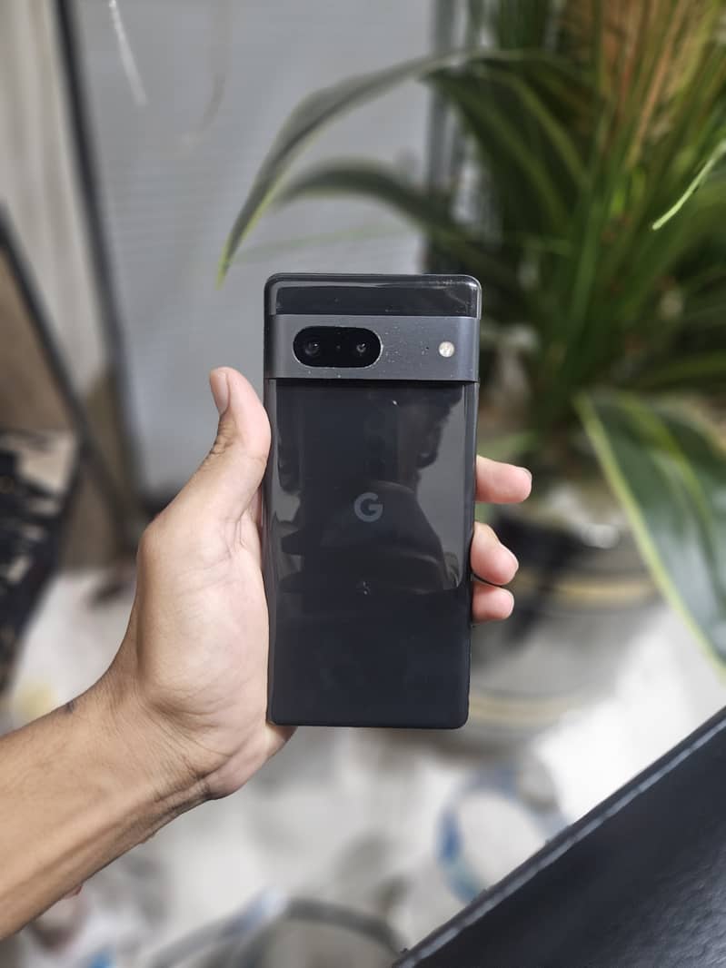 Google Pixel 7 4