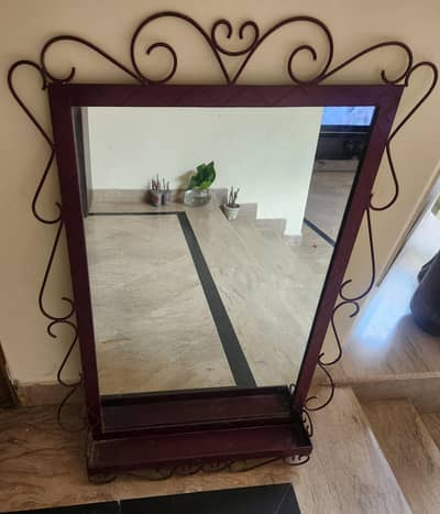 Hanging mirror decoration