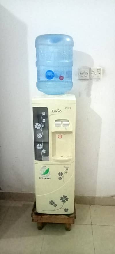 Enviro Dispenser in good condition
