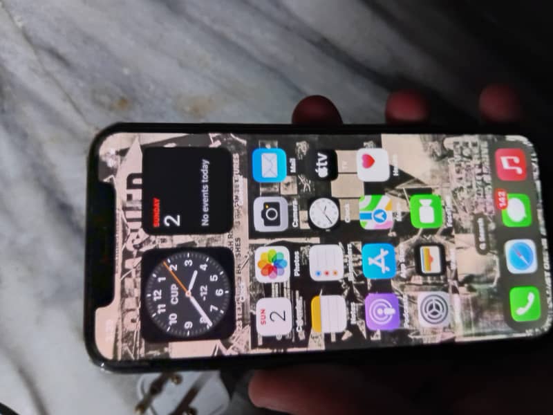 Apple iPhone X 5