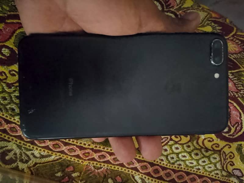 Apple iPhone 7 Plus 4