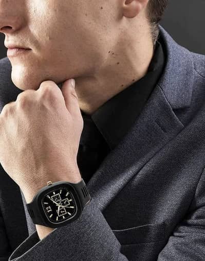 **Men's Black Plastic Analogue Watch Lightweight Casual Wear**