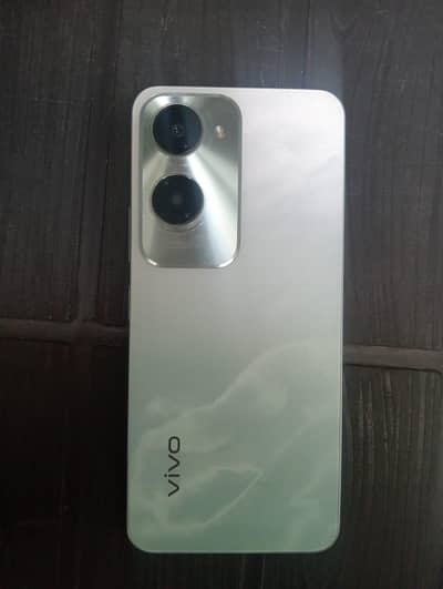 Vivo Y18