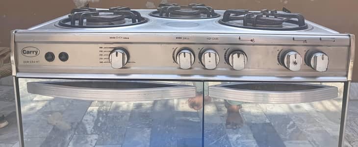 Carry 3 Burner Cooking Range with Double Oven – Good Condition