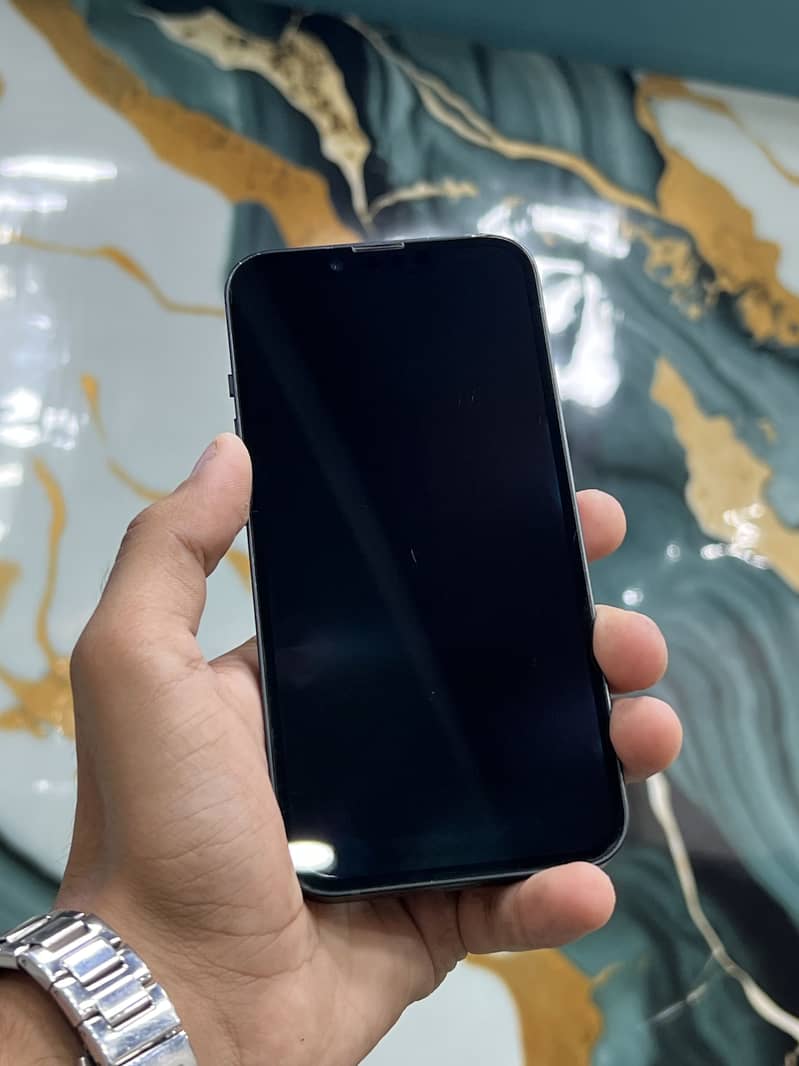 Apple iPhone 14 3