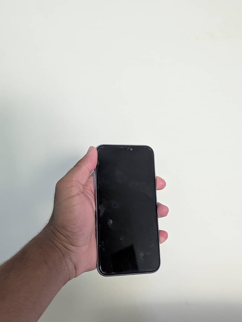 Apple iPhone 11 3